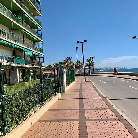 Beachfront In 아파트 푸엔히롤라